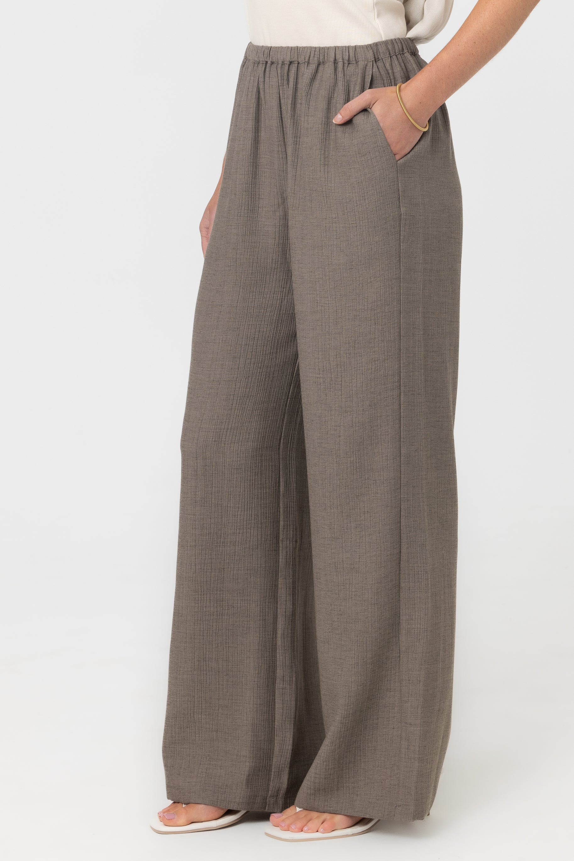 Yara Crinkle Pants - Truffle