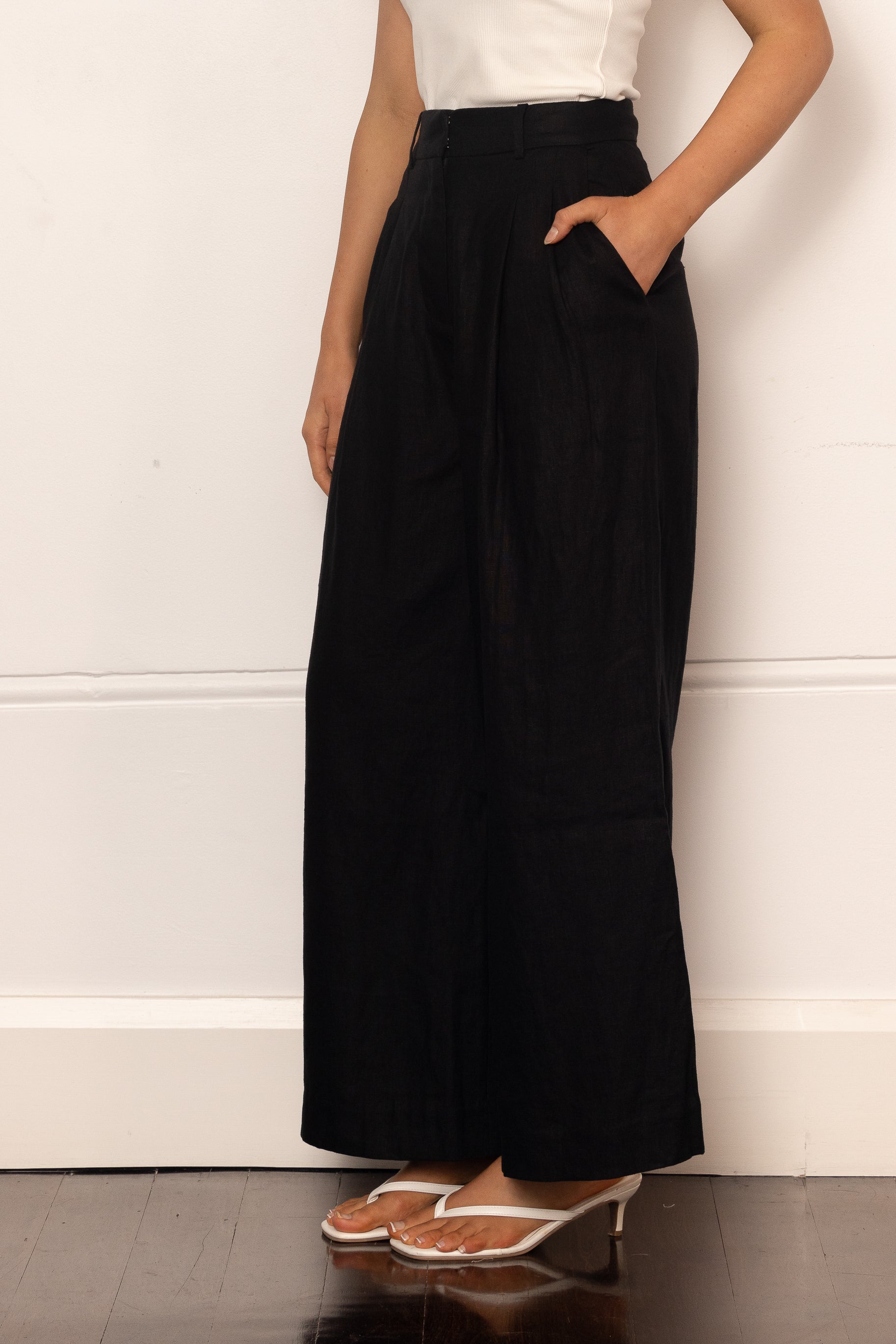 Layelle Tailored Pants - Black
