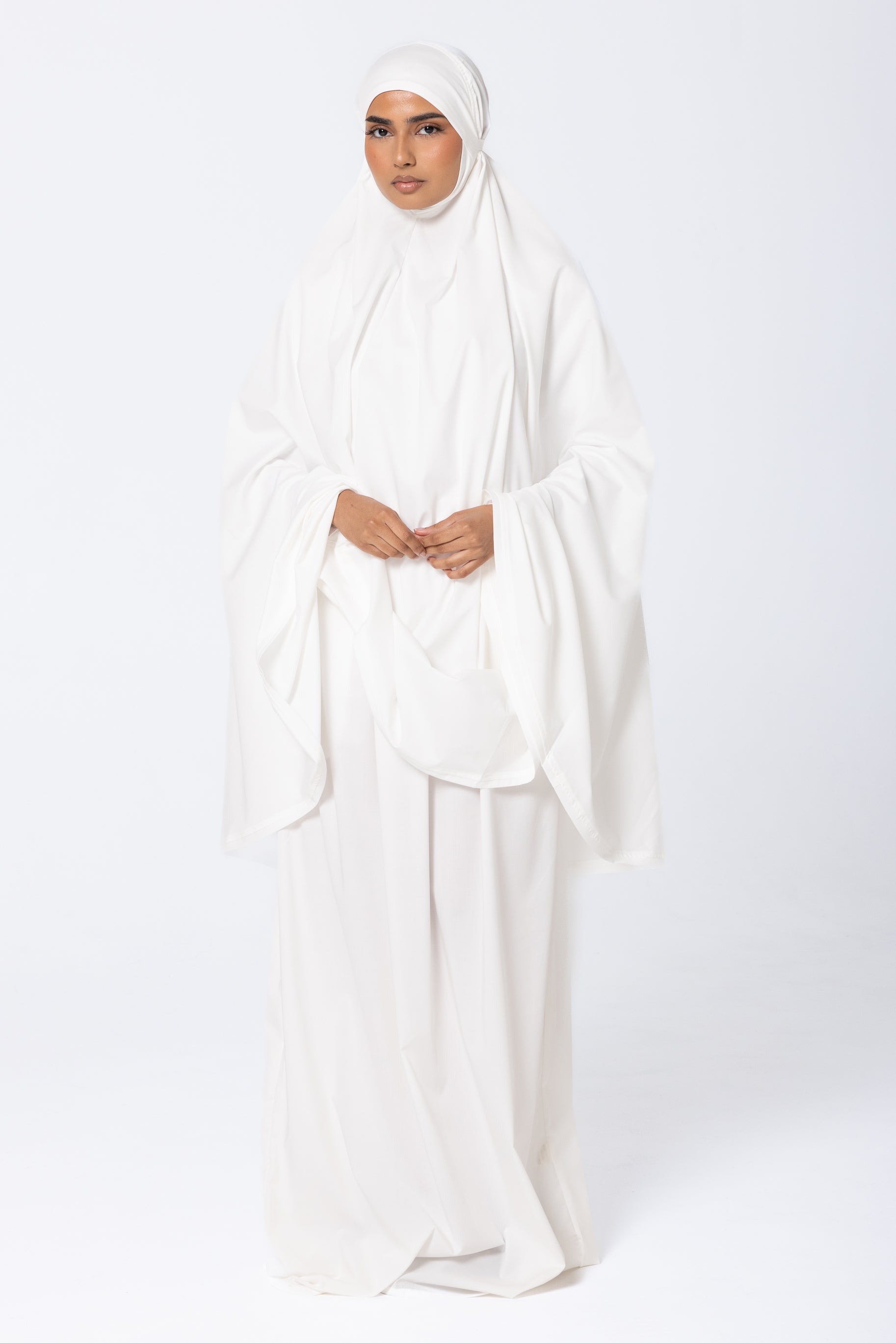Nisa Prayer Set - White