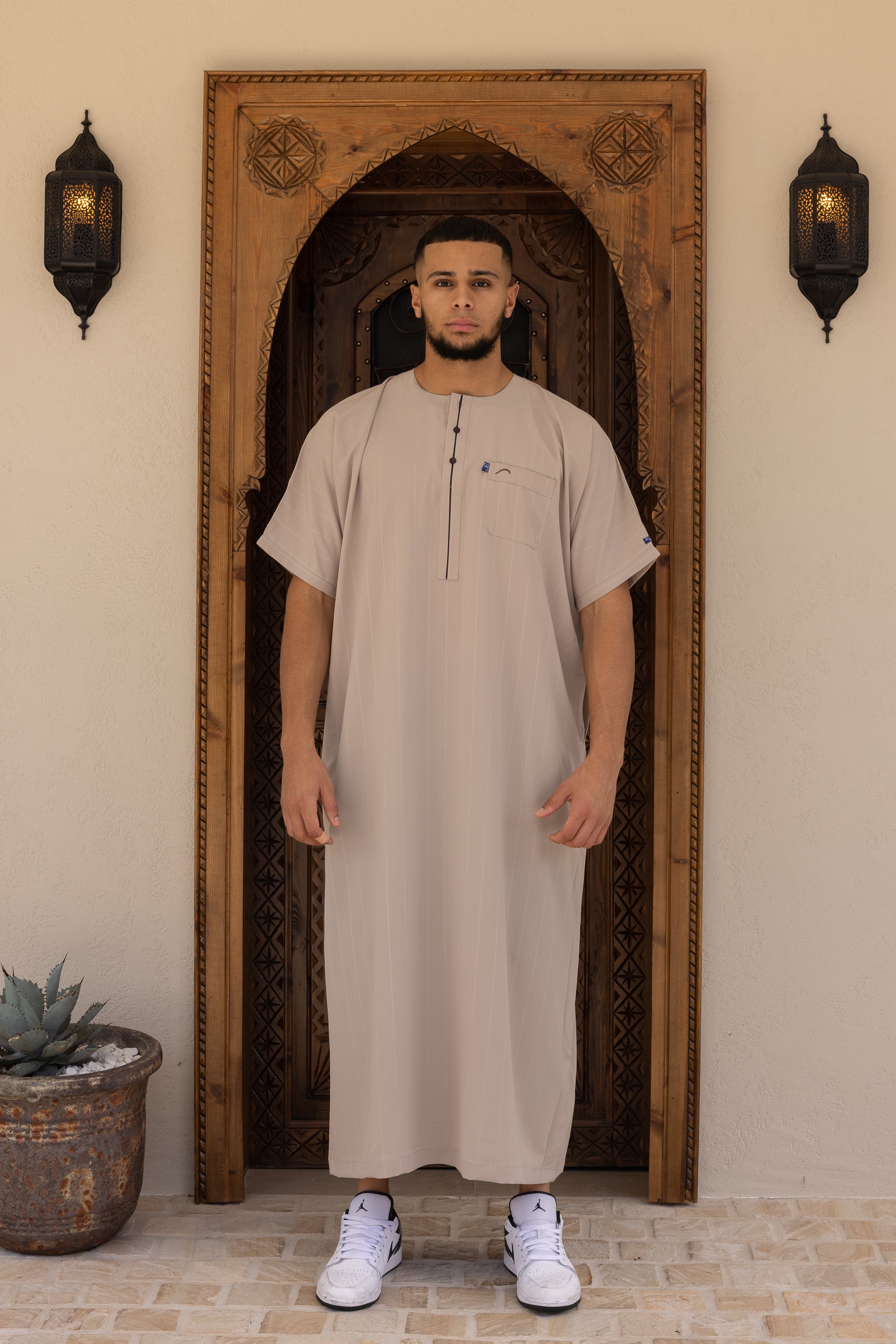 Men's Khoshibo Short Sleeve Ikaf Thobe - Latte