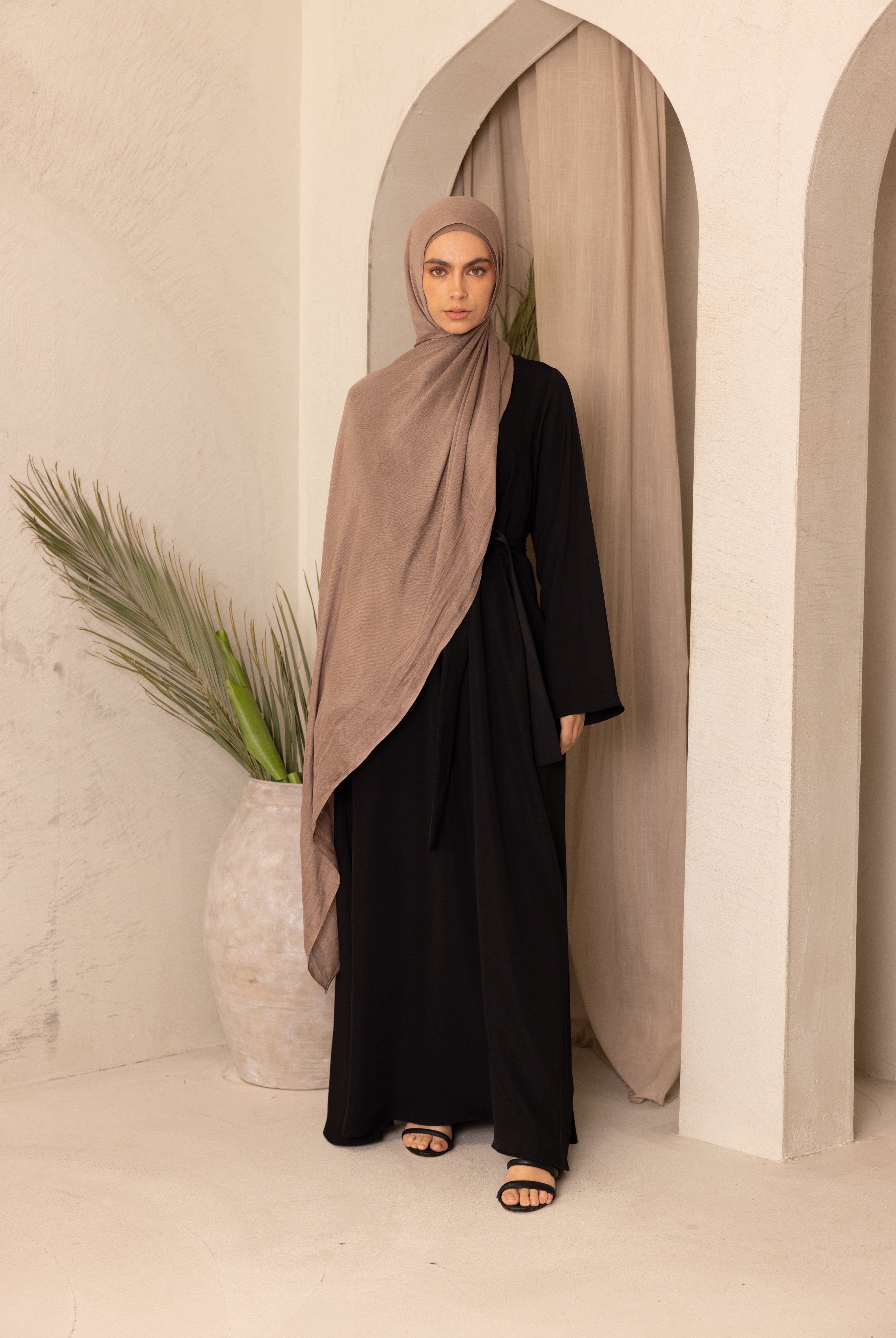 Signature Santana Abaya - Black