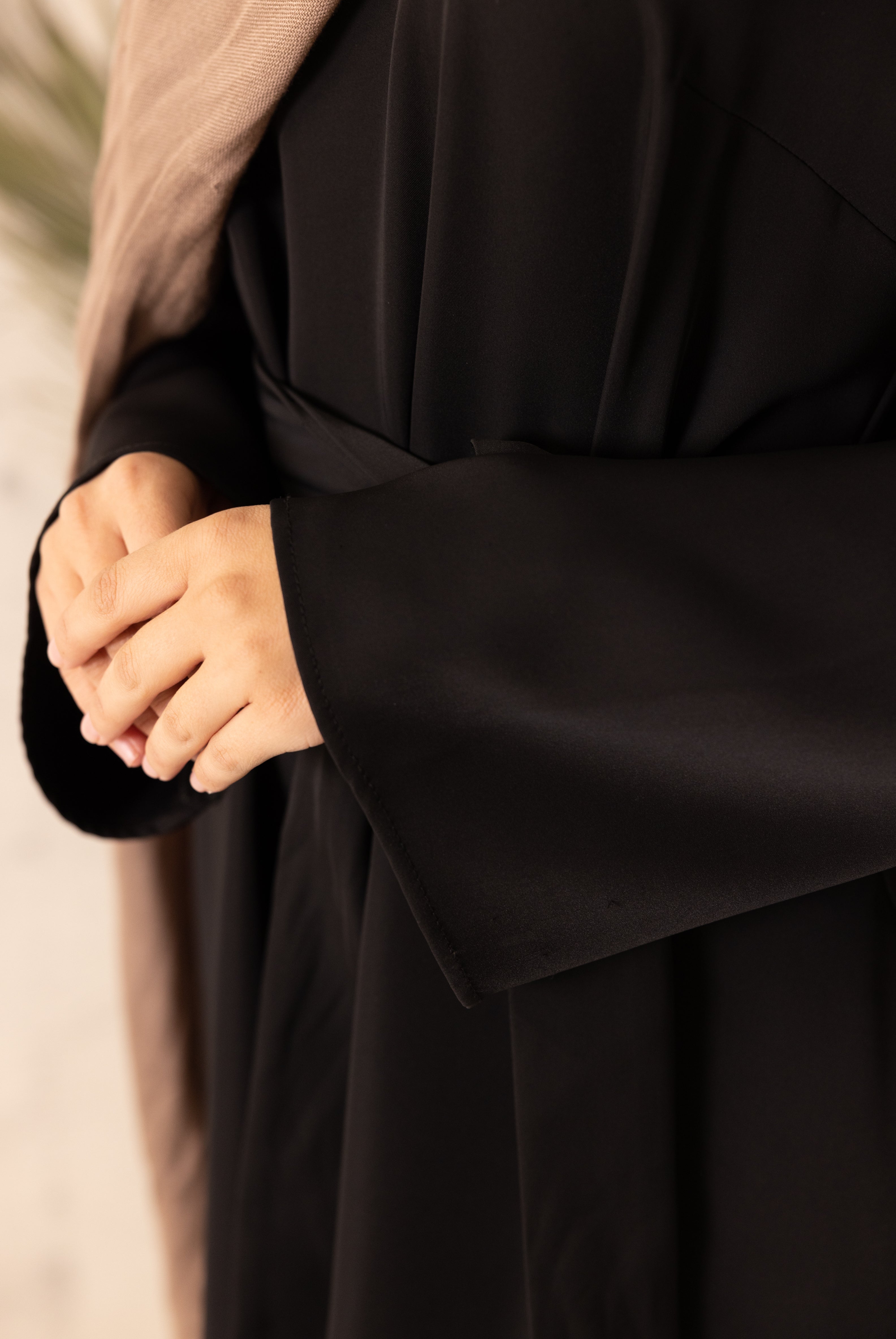 Signature Santana Abaya - Black