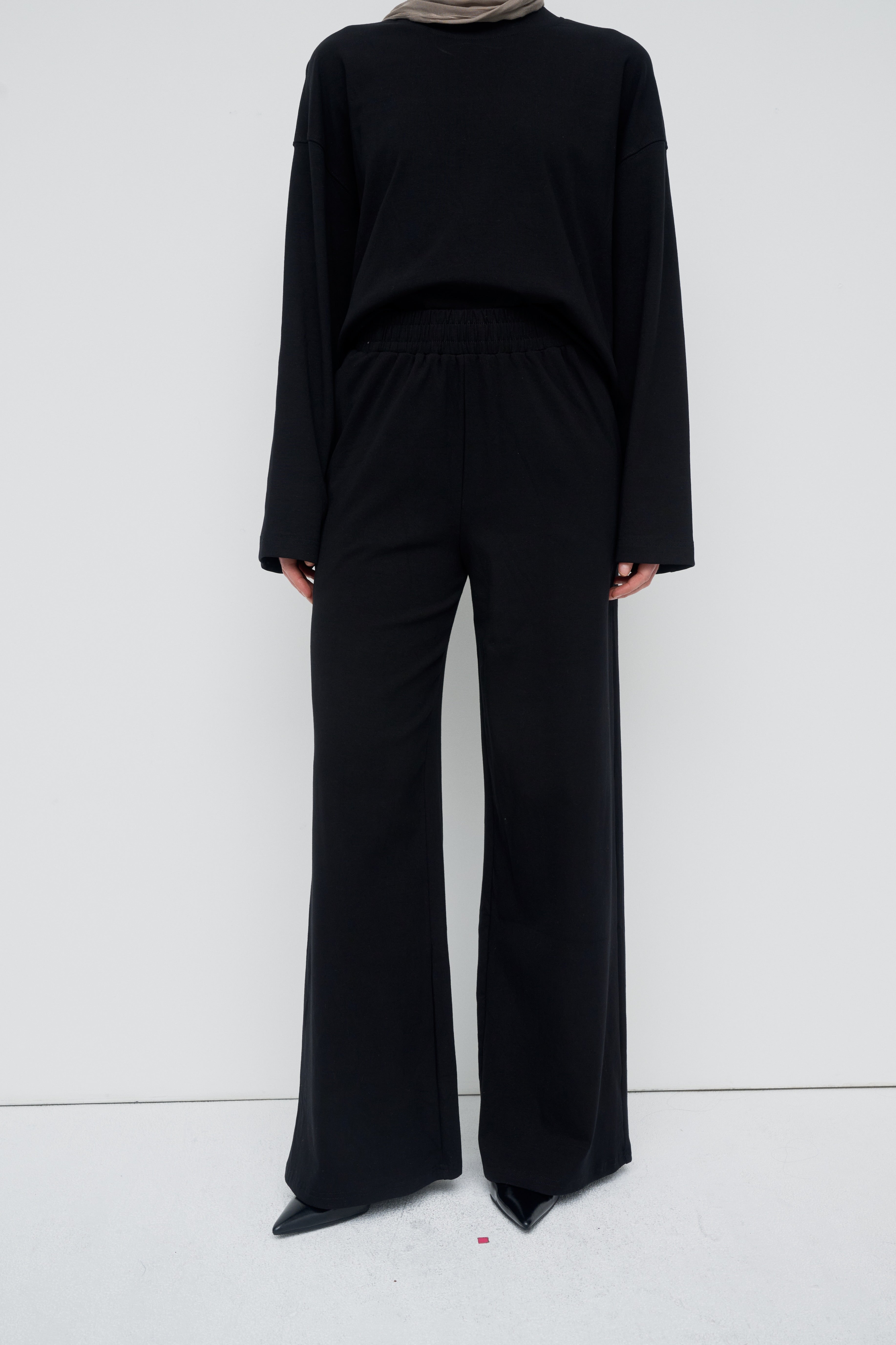 Everyday Relaxed Pants - Black