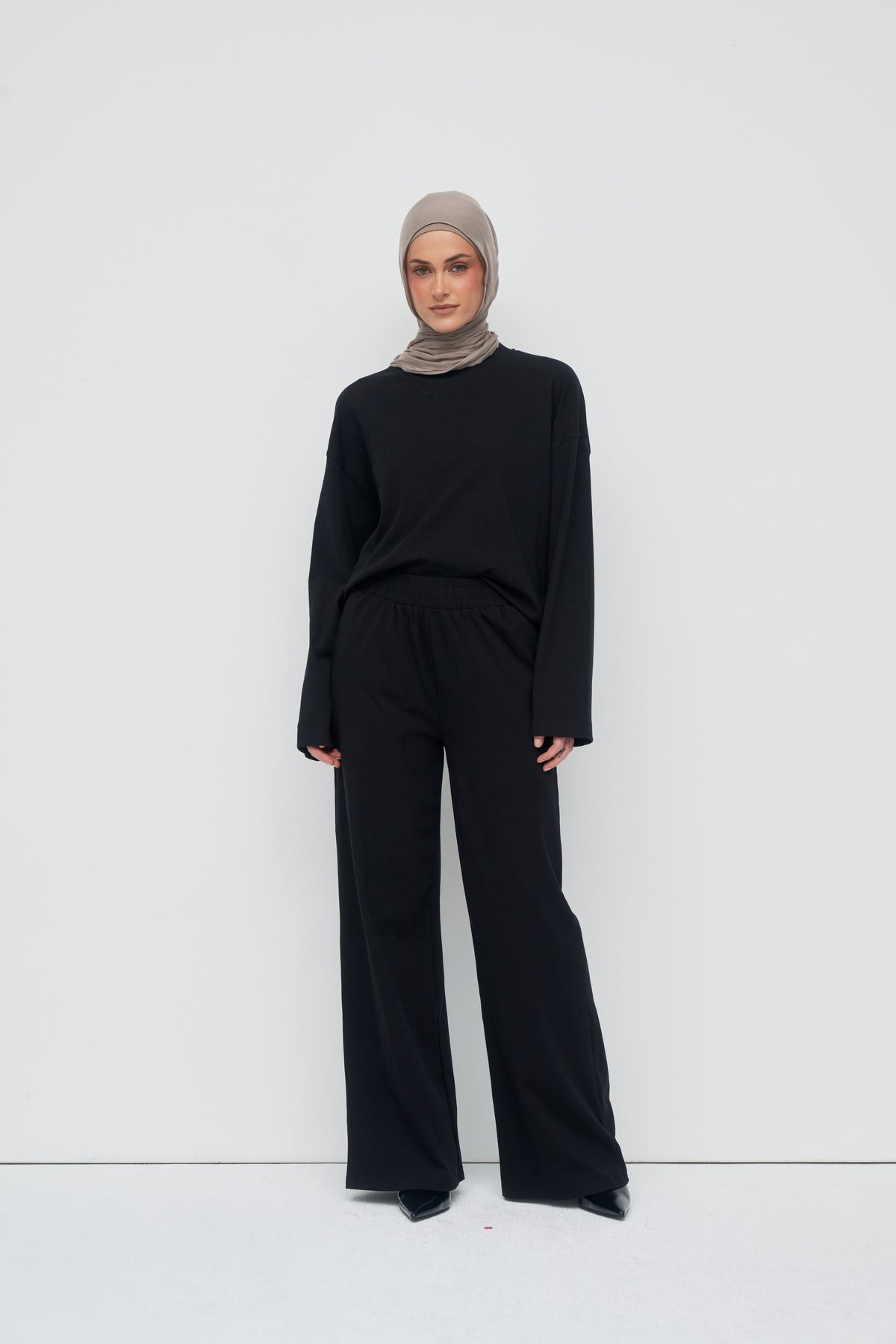Everyday Relaxed Pants - Black