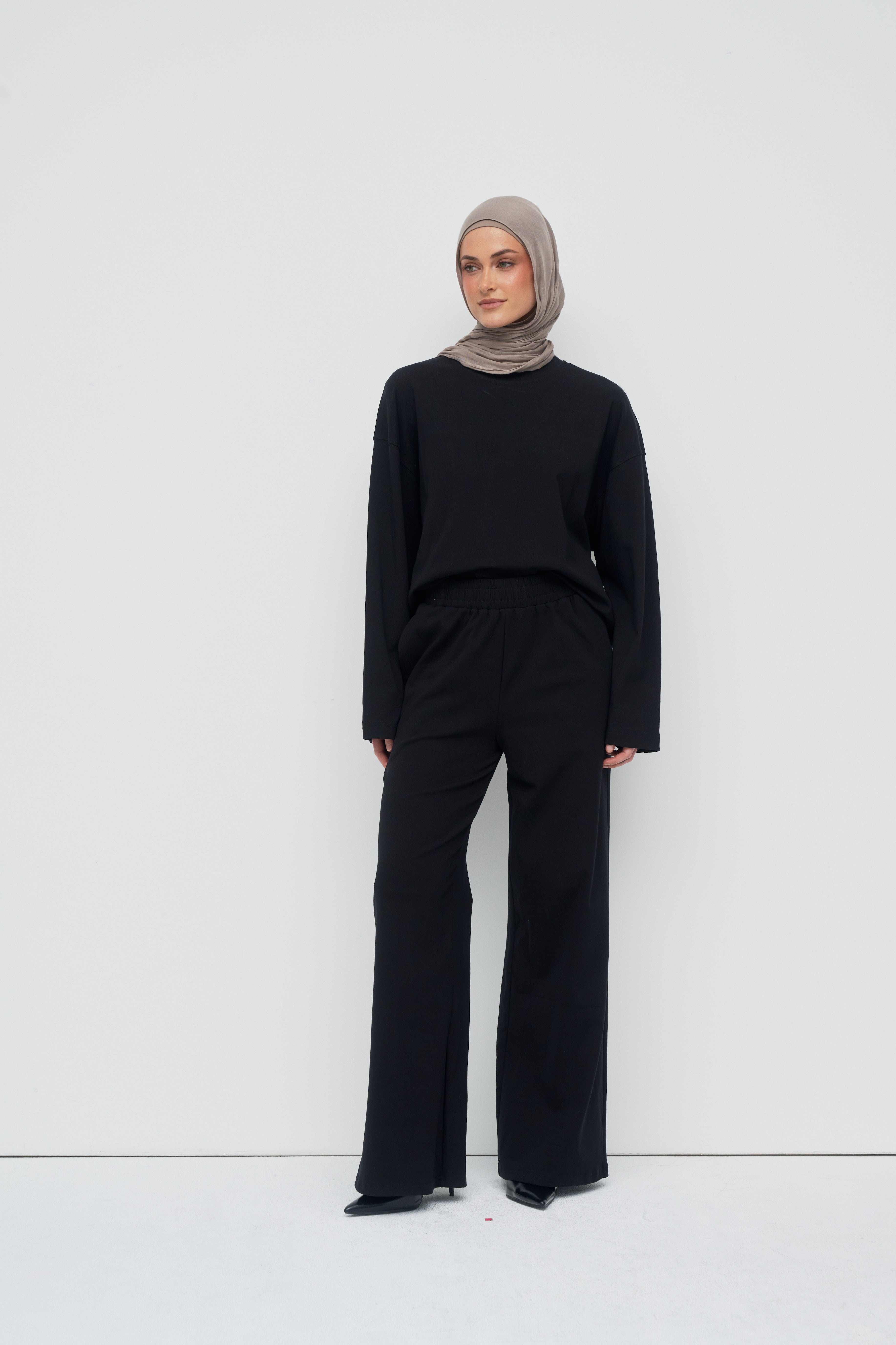Everyday Relaxed Pants - Black