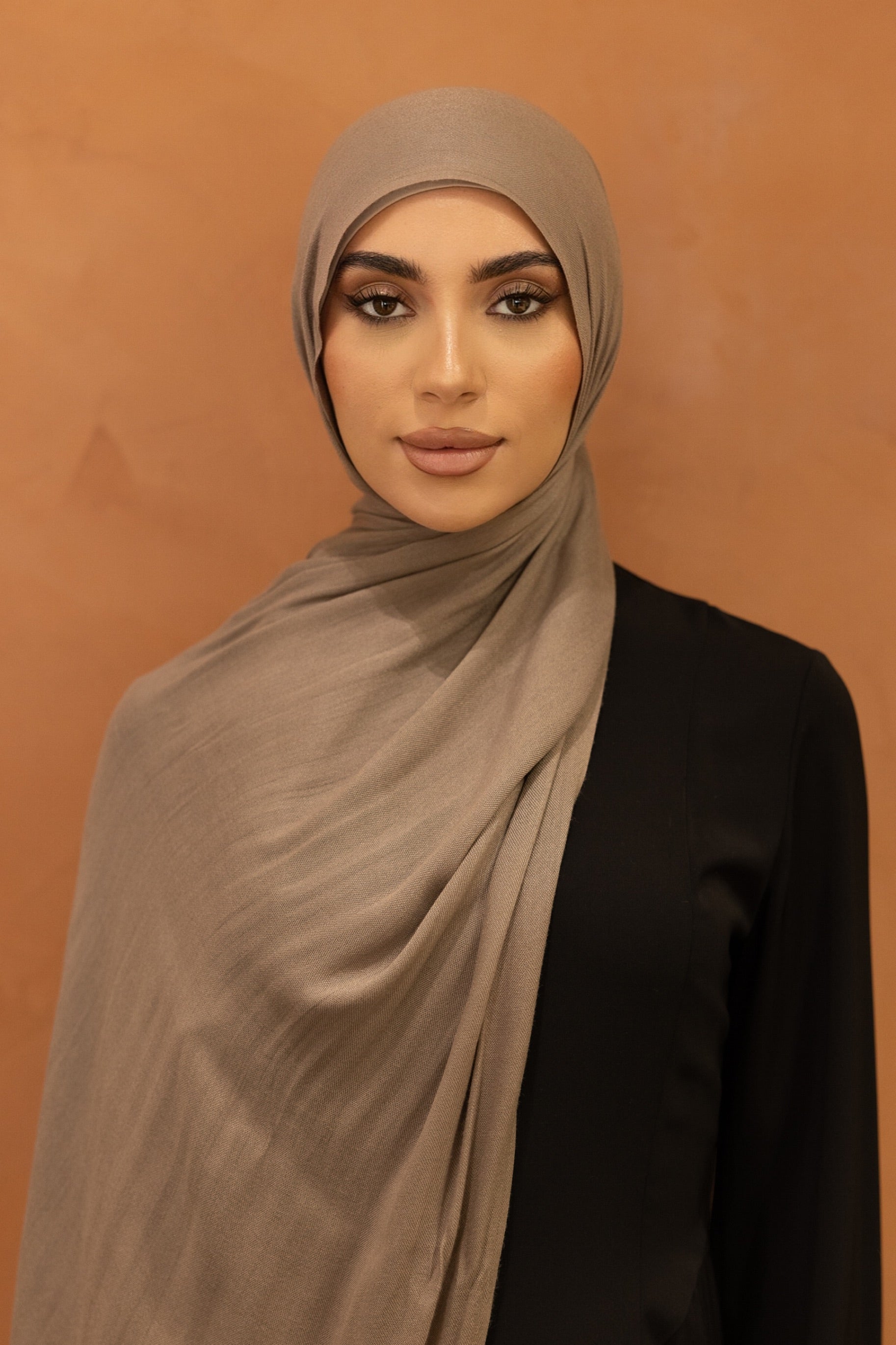 Premium Viscose Hijab - Warm Gray