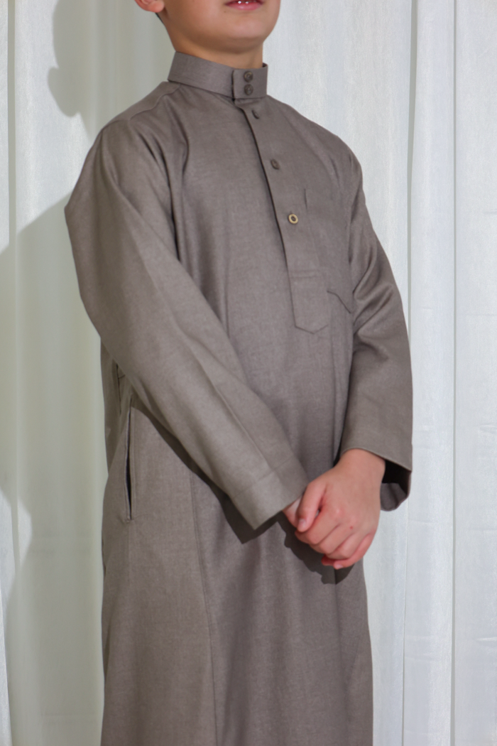 Youth Daffah Thobe - 14 Stone
