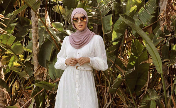 Three Tips to Style a Plain Abaya So You Make a Statement to Remember
