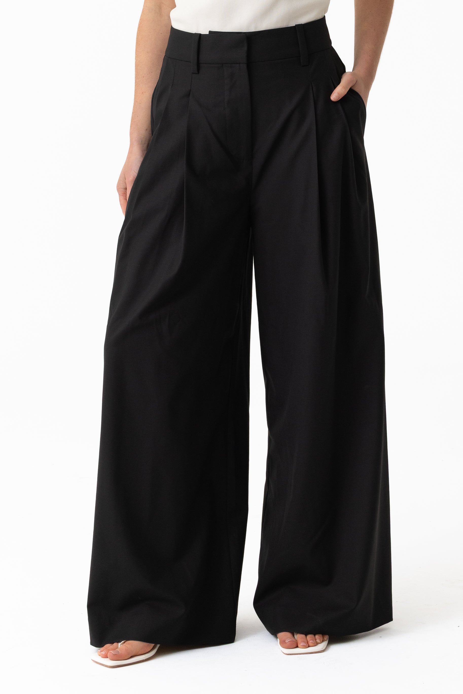 Leena Wool Tailored Pant - Black
