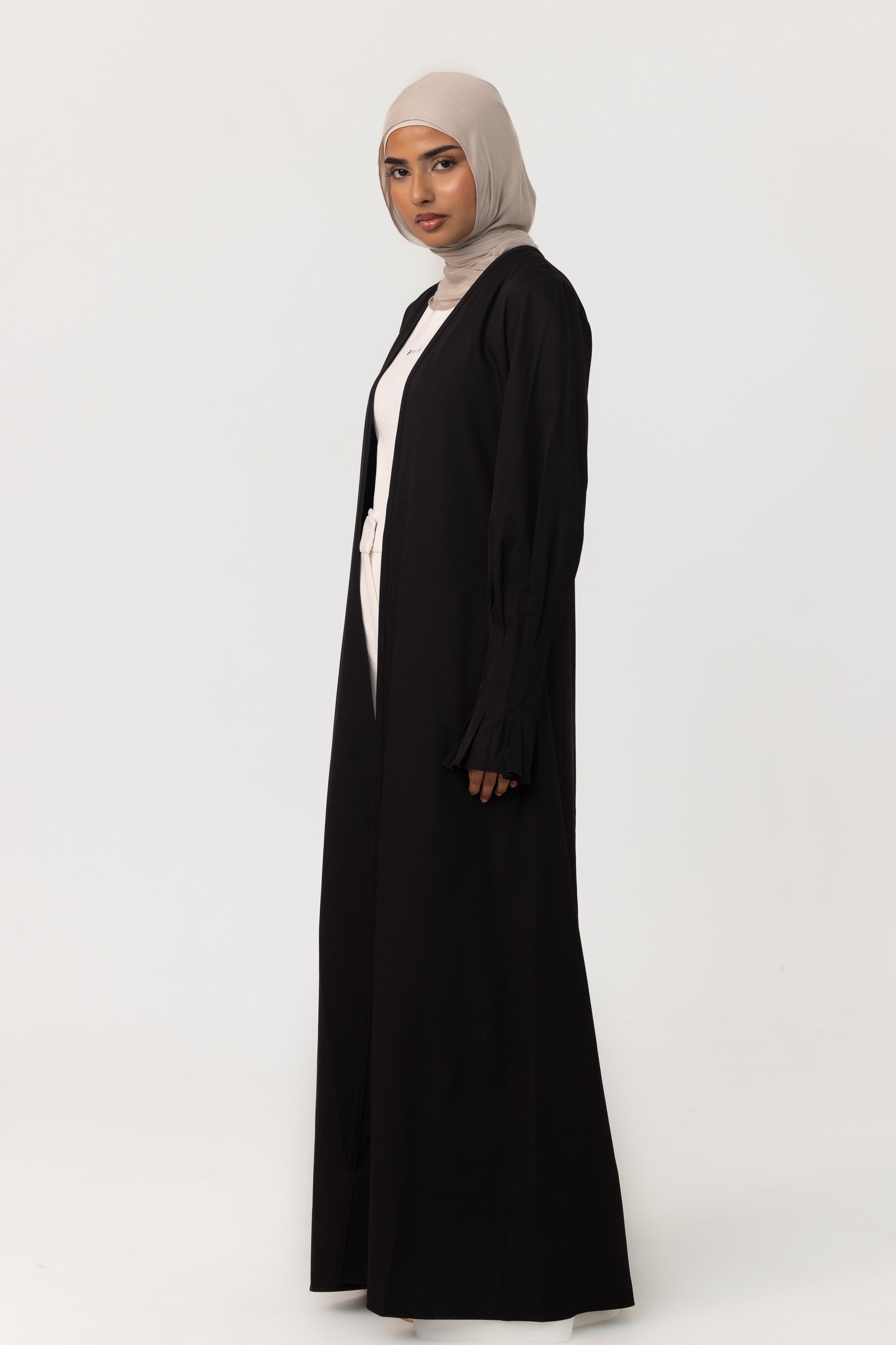 Mira Pleated Cuff Abaya - Black