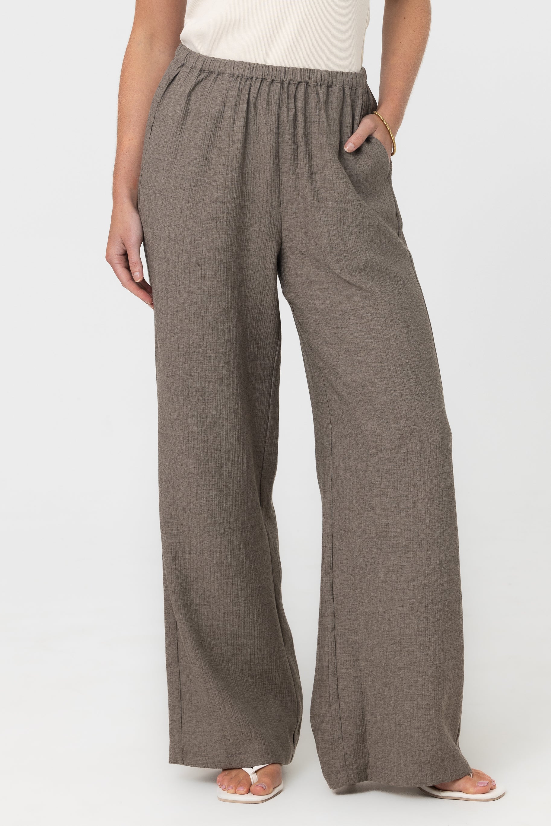 Yara Crinkle Pants - Truffle
