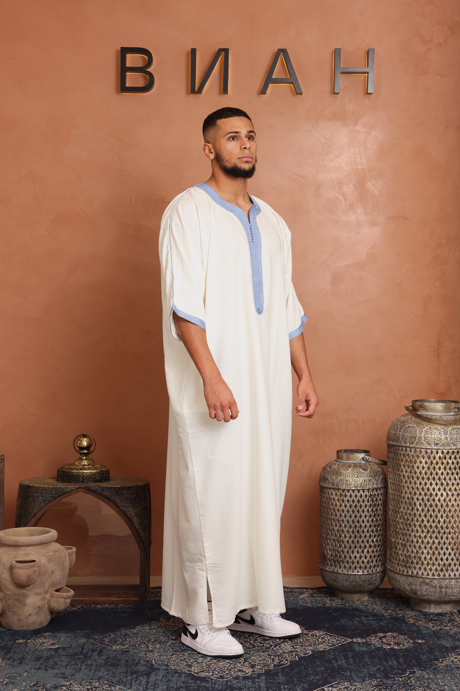 Linen Moroccan Thobe - White/Blue