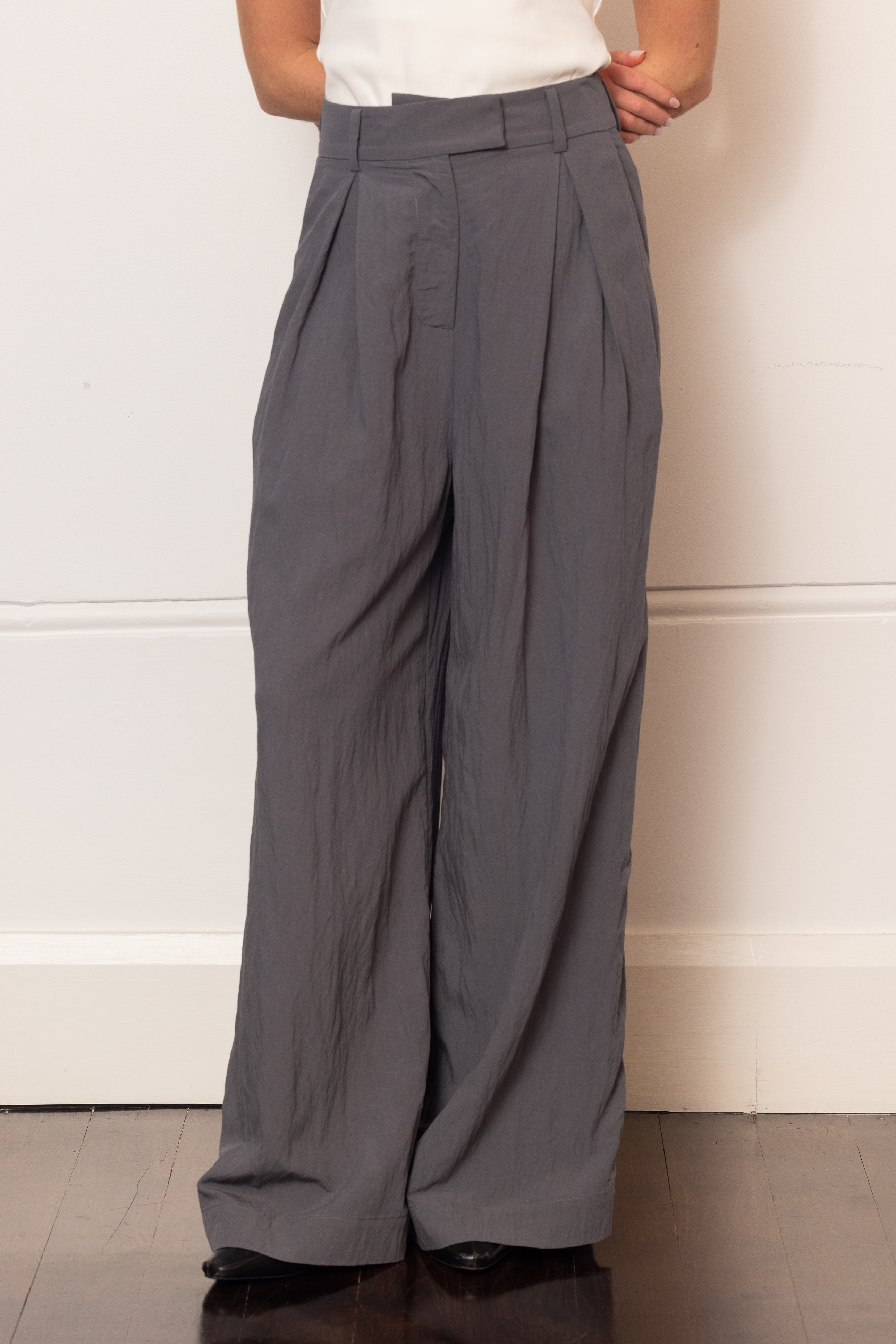 Lameesa Lyocell Pants - Charcoal