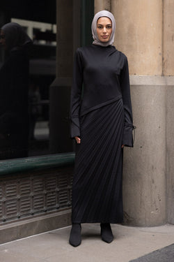The Royal Pleated Dress - Black