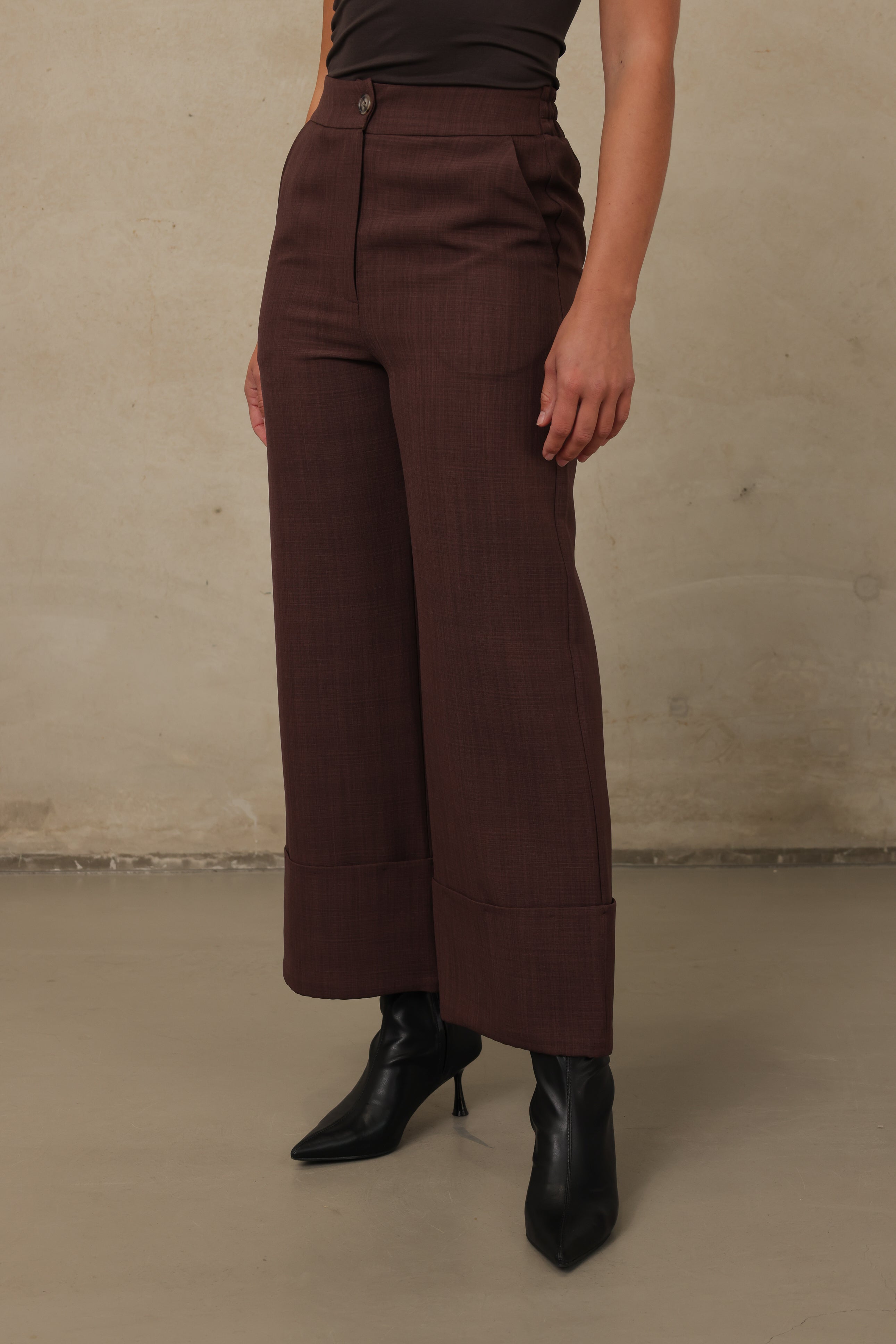 Aspen Oversized Cuff Pant - Chocolate