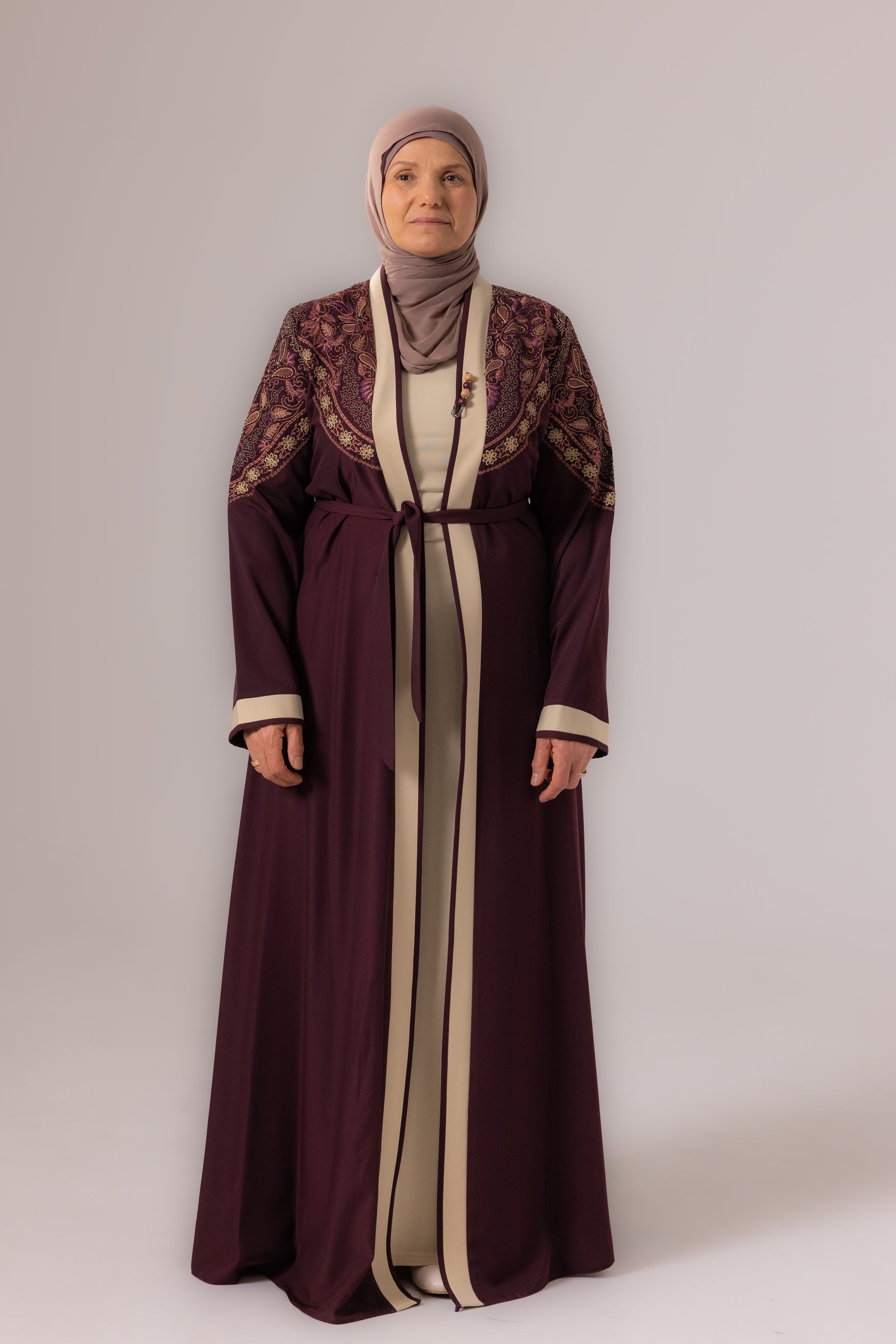 Ladies Elegant Abaya - Plum & Beige