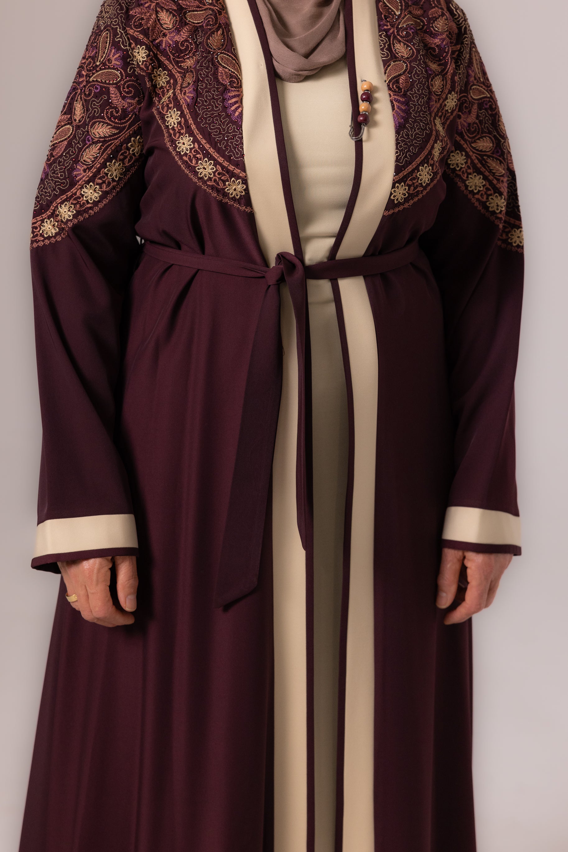 Ladies Elegant Abaya - Plum & Beige