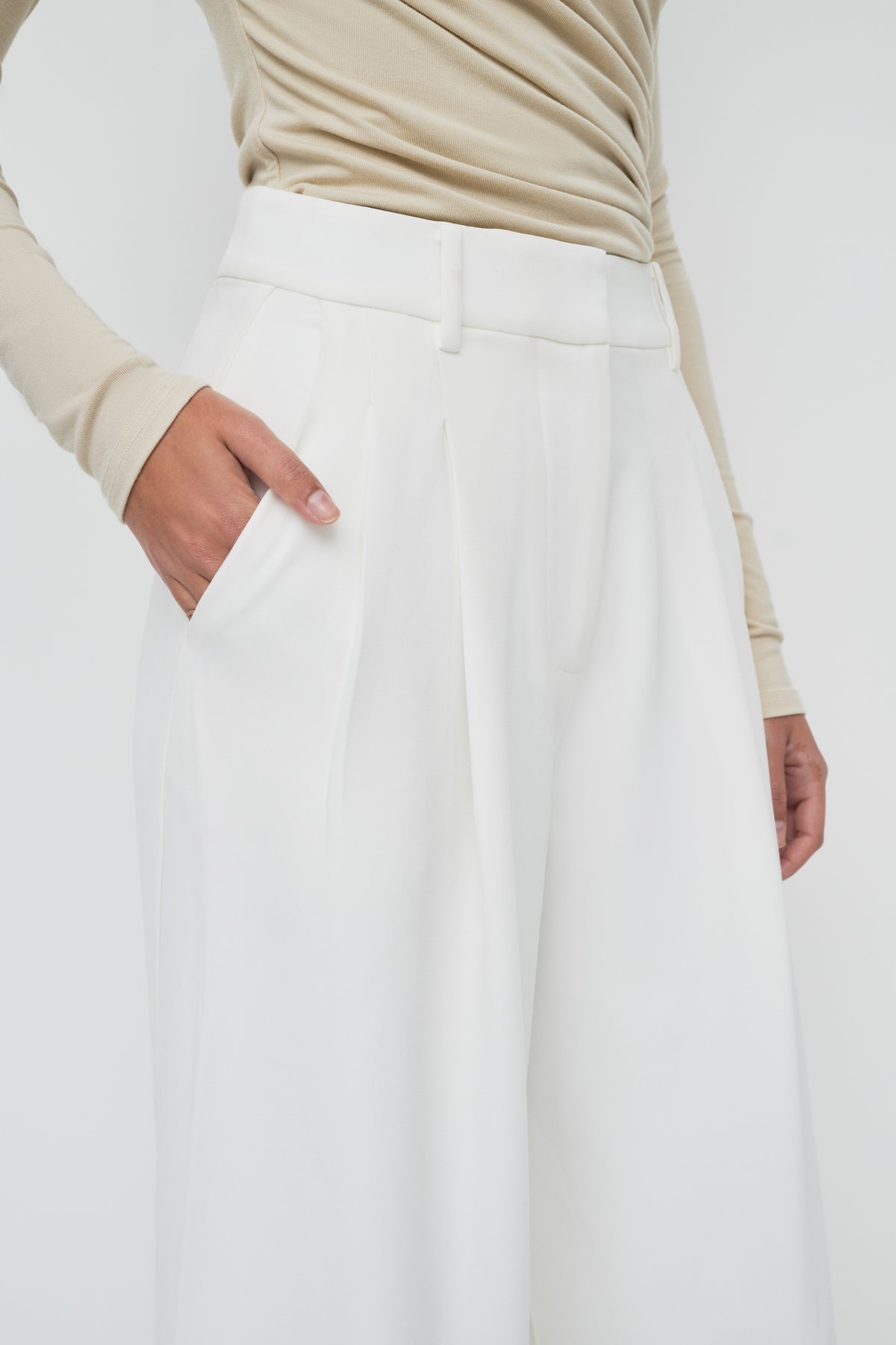 Amelie Pleated Pants - White