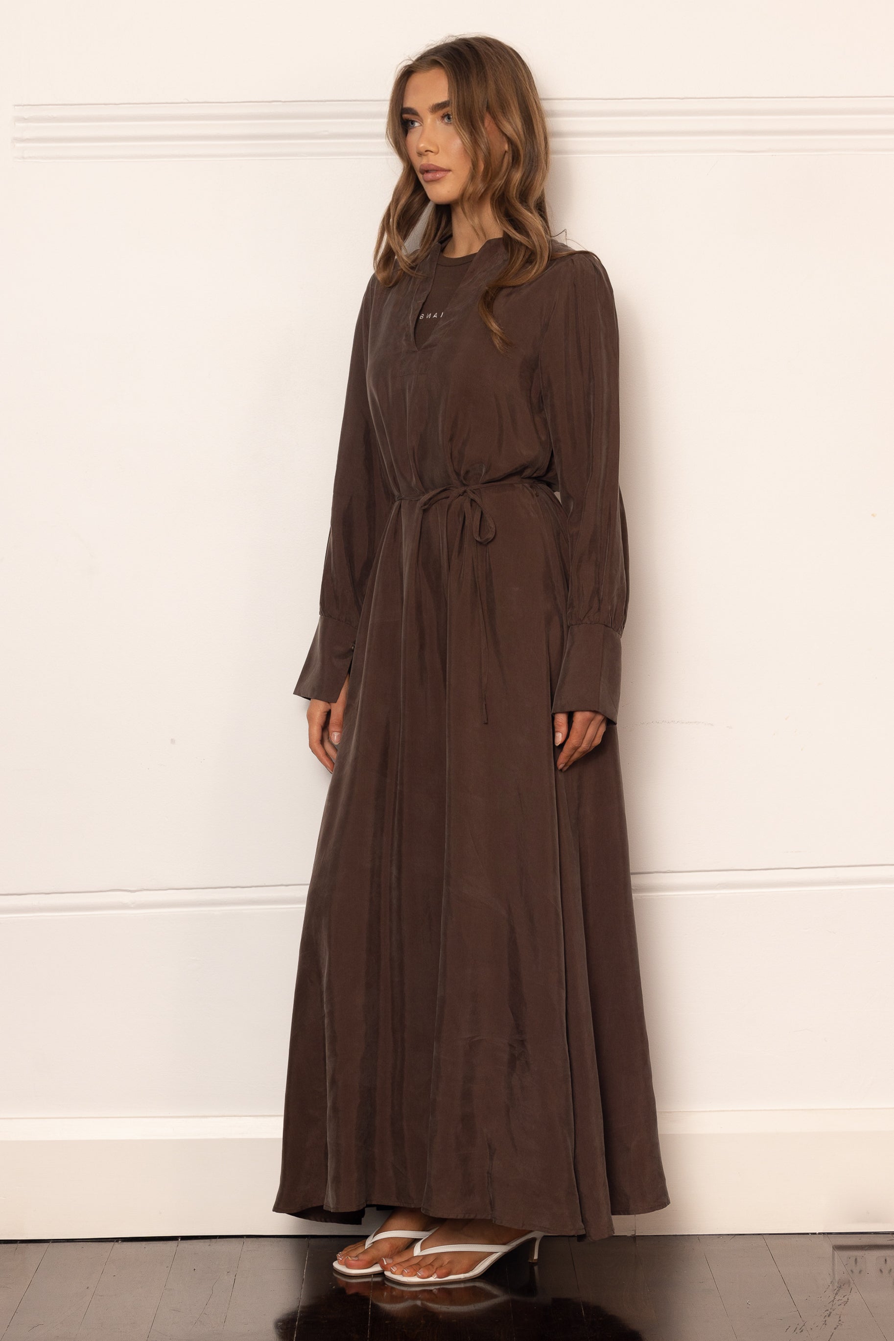 Cupro V Neck Abaya - Oak