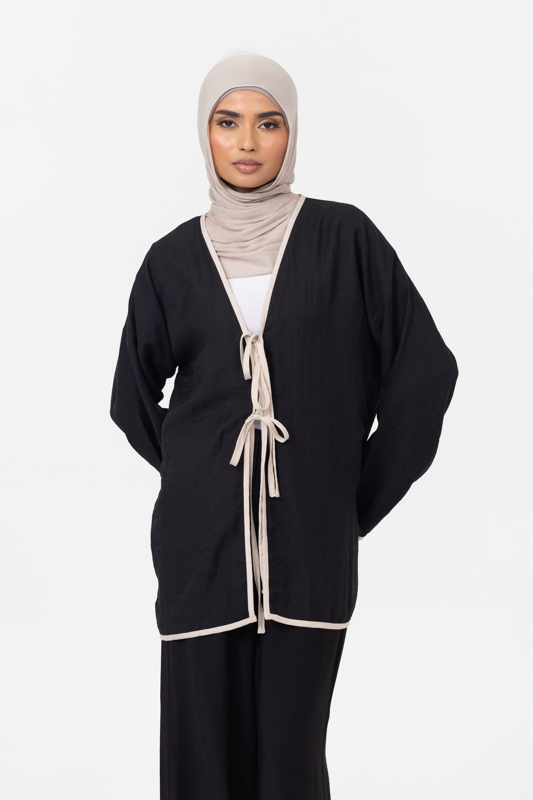 Ayla Contrast Tie Up Top - Black