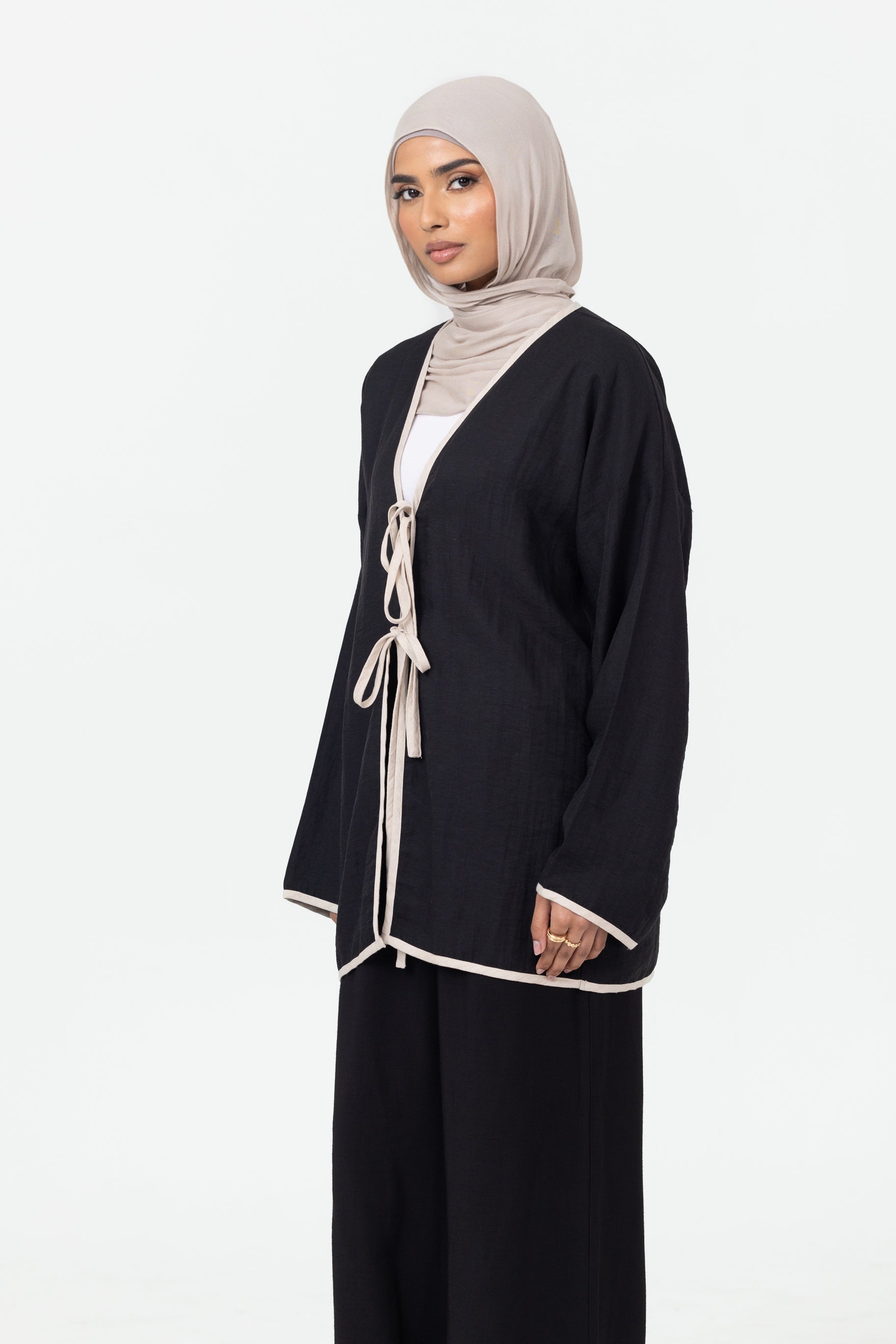 Ayla Contrast Tie Up Top - Black