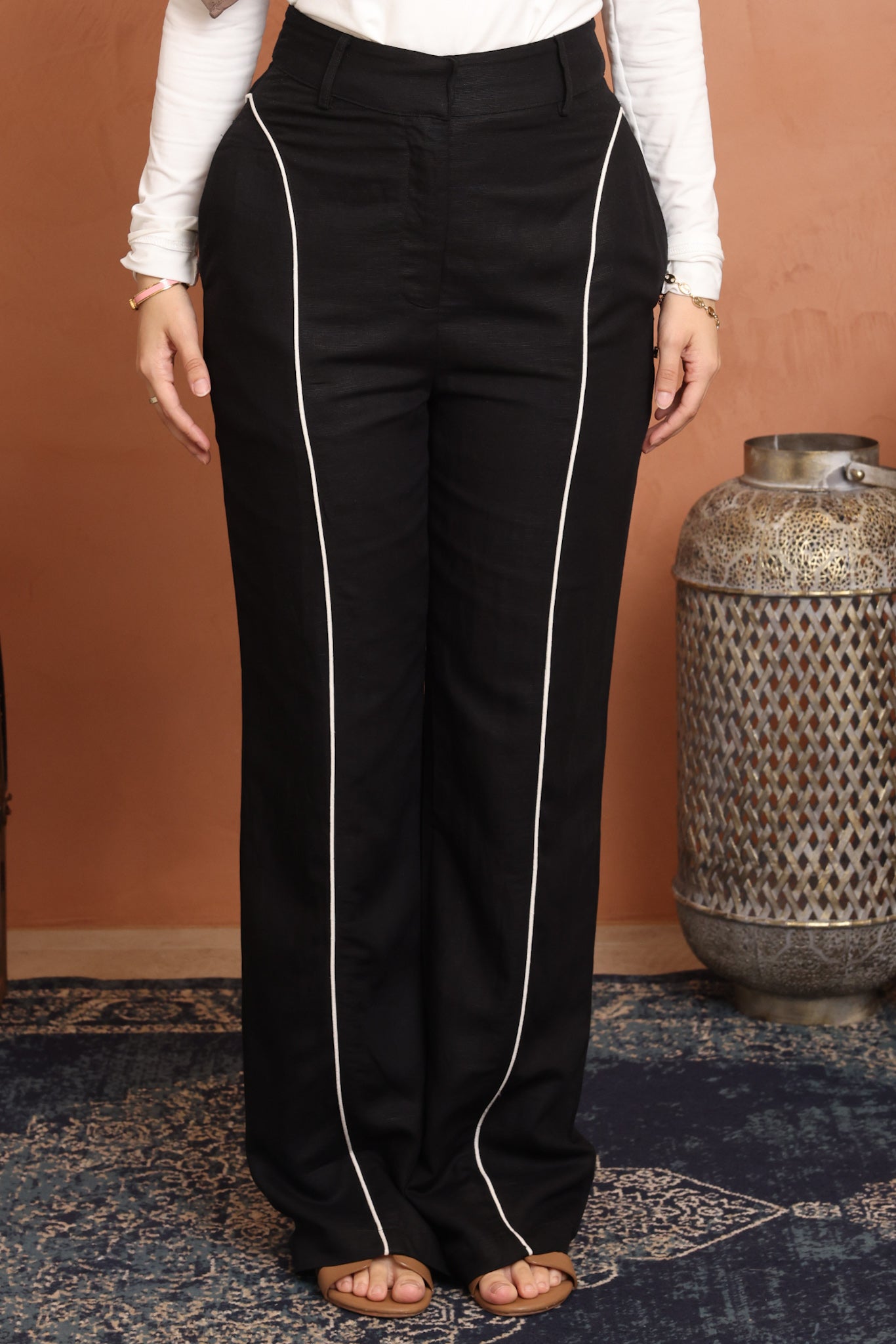 Taliyah Contrast Linen Pants - Black