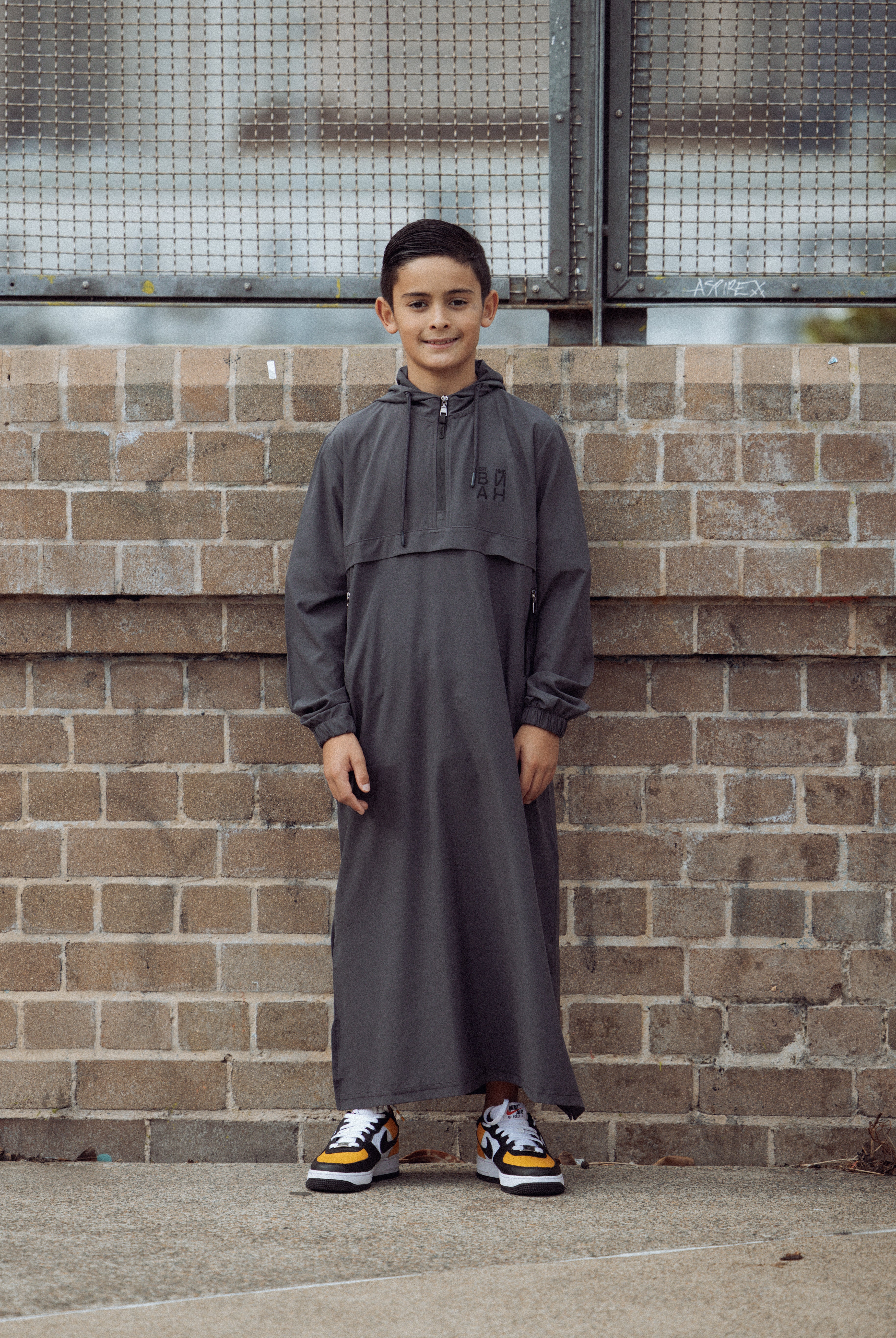 Boys Ishaq Dry Fit Thobe - Charcoal