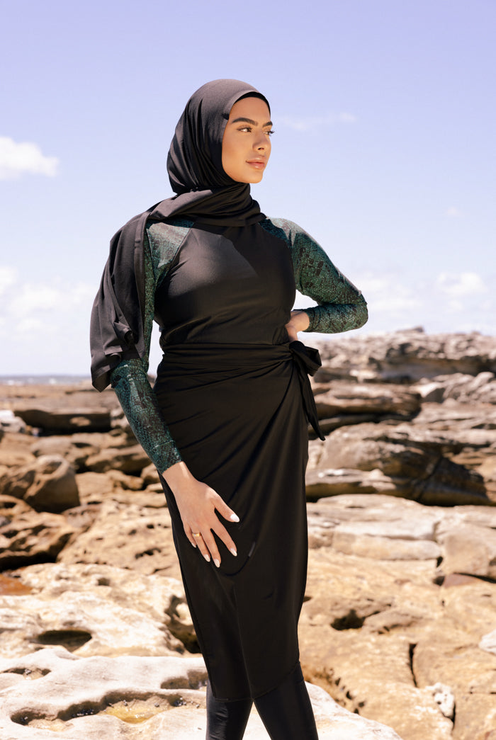 Long Swim Sarong - Black – Boutique Nour Al Houda